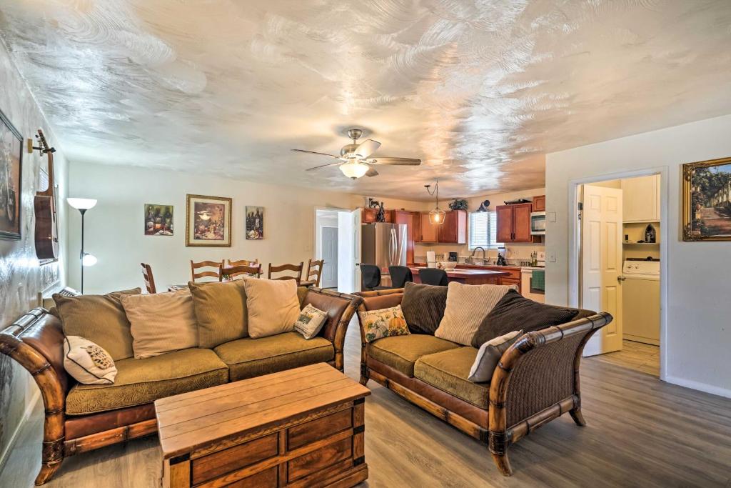 Quaint Pahrump Ranch 6Horse Barn and Fire Pit, Pahrump Updated 2023