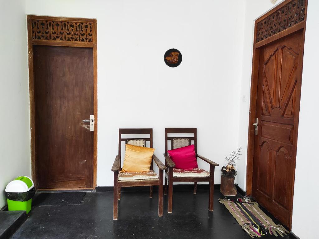 Istumisnurk majutusasutuses Inashi's Home Hikkaduwa