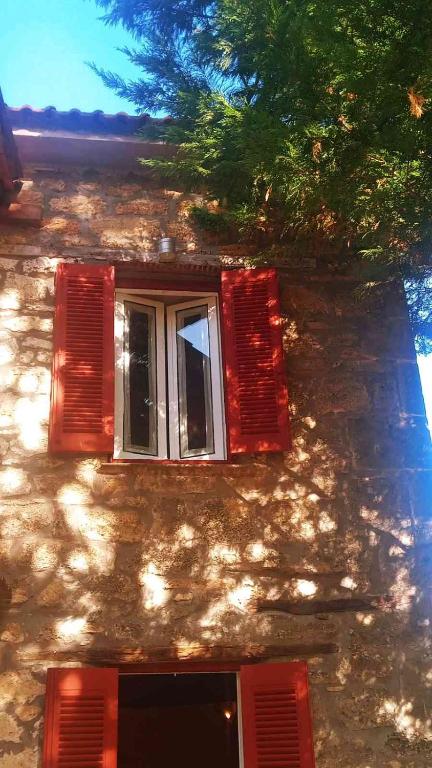 Budova, v ktorej sa vila nachádza