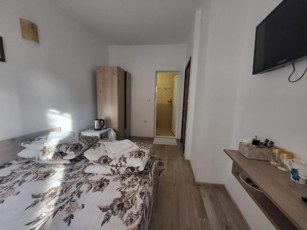 Guest Rooms Kostovi - Standard Double Room