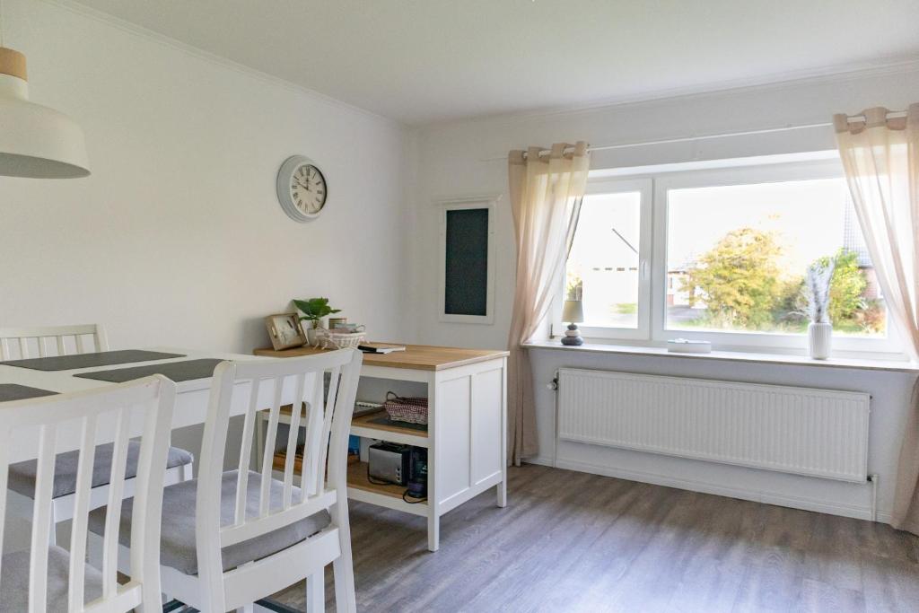 Kuchyň nebo kuchyňský kout v ubytování Ferienhaus Tidenkieker