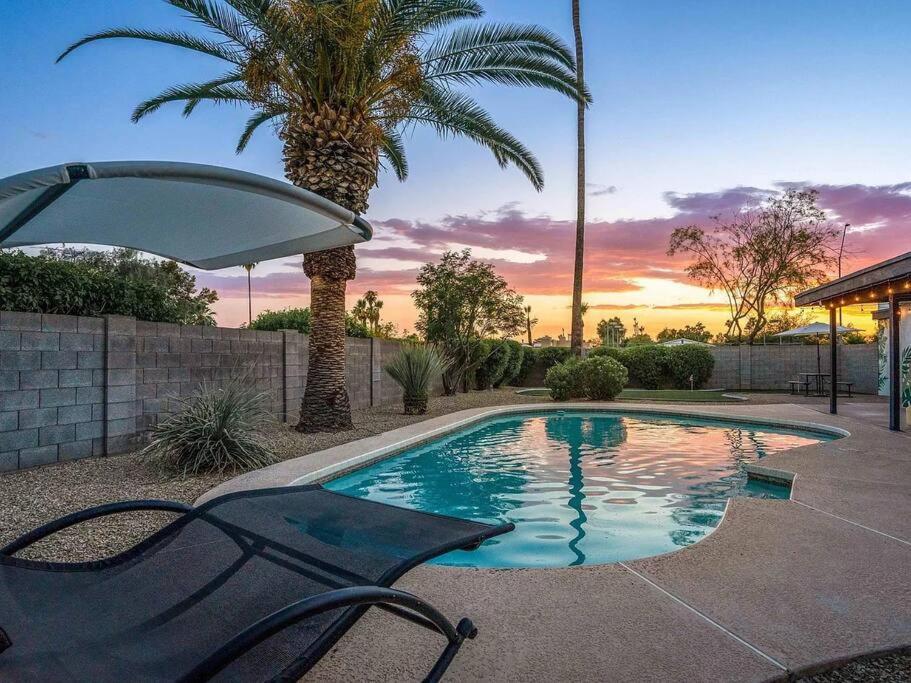 NEW Luxury Scottsdale Home with Pool and Outdoor Games, Scottsdale
