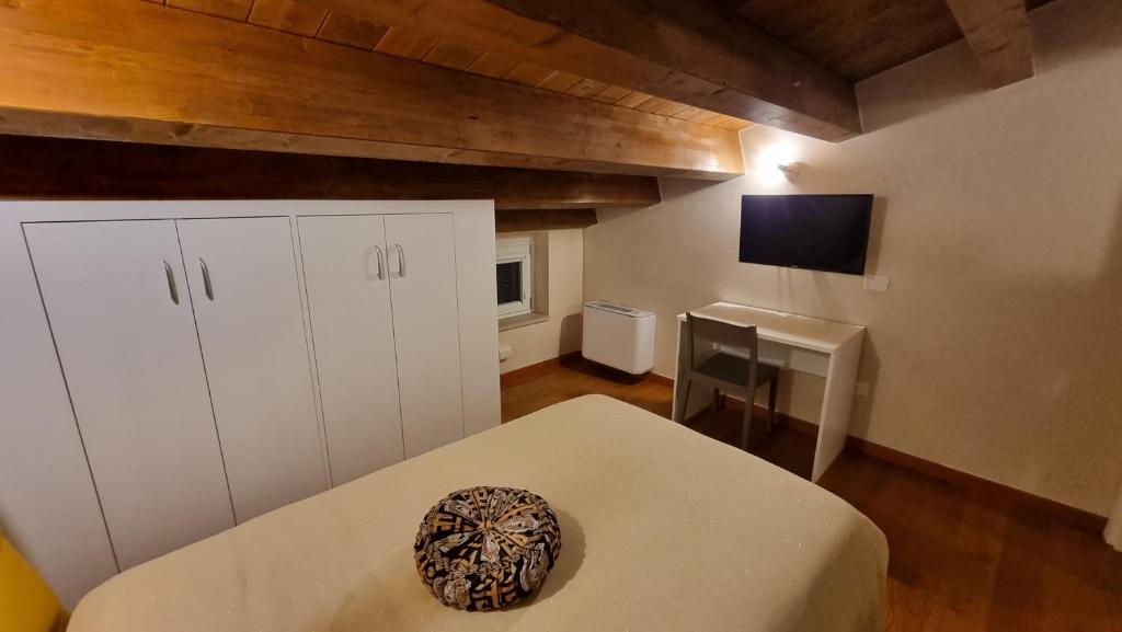 B&B Palazzo del Contestabile - Single Room With Private External Bathroom