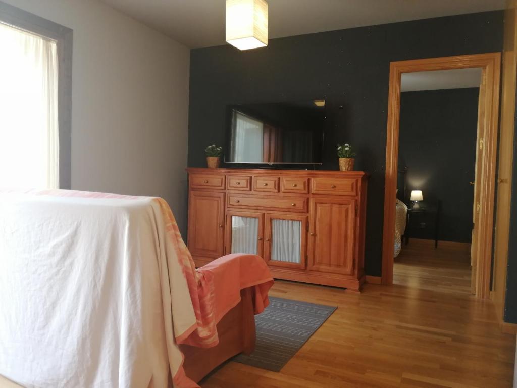 TV a/nebo společenská místnost v ubytování Apartamento Erta 1 a 8km de la estación de esquí