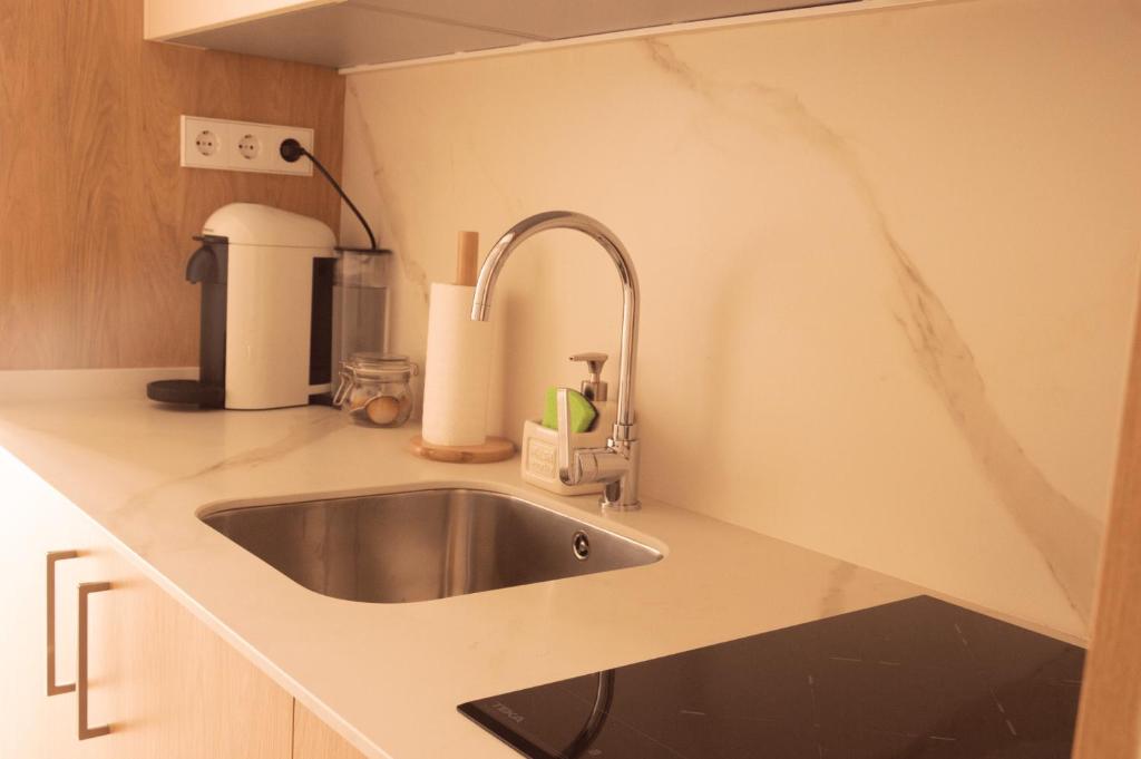 4 Bears Studios - 11