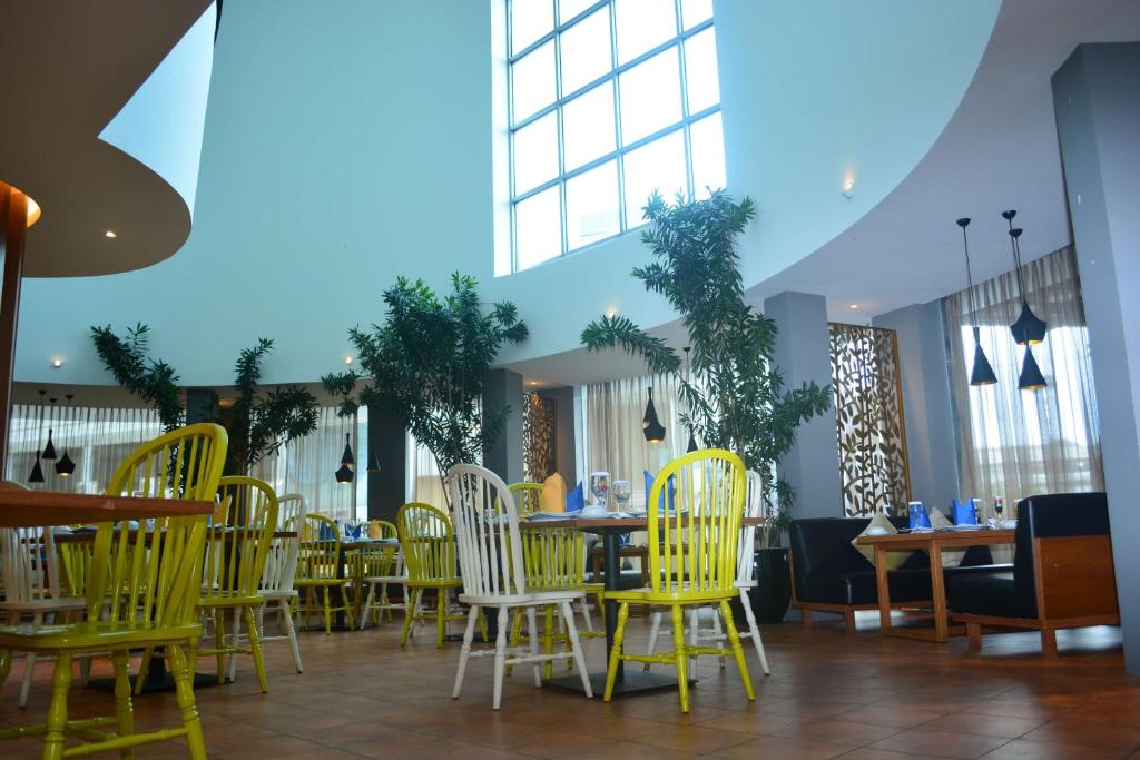 Restaurace v ubytování Yunna Hotel Lampung