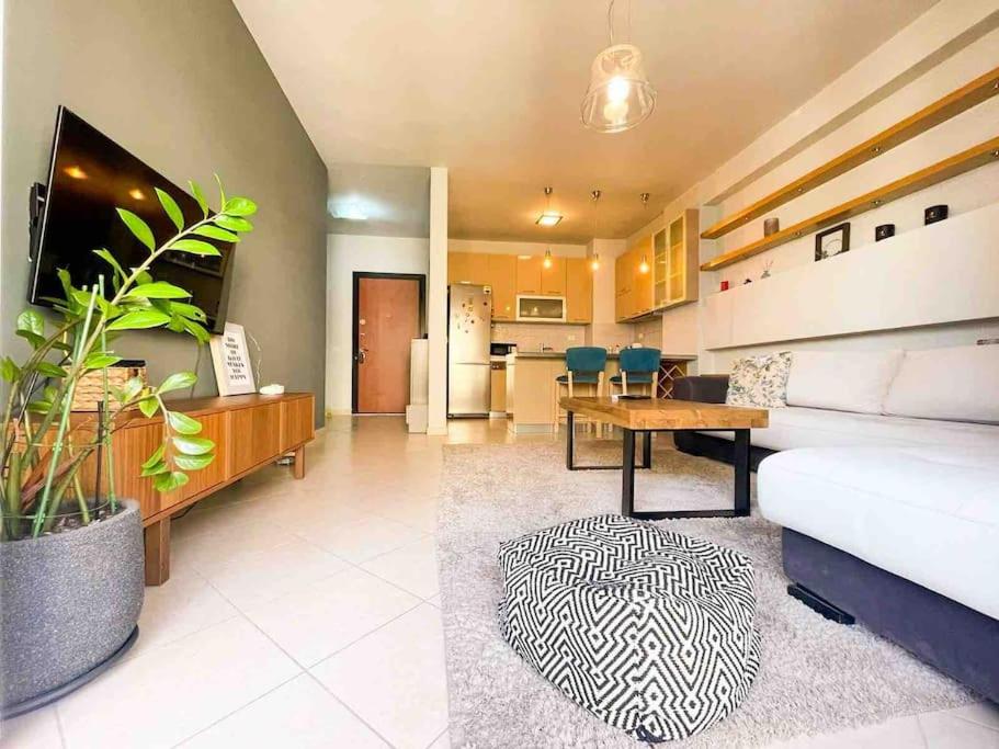 Sunny Hill Flat 24H check-in & Free Parking - Imazhi 1