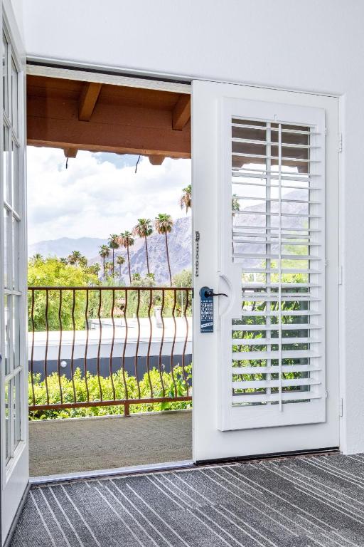 Alcazar Palm Springs - 