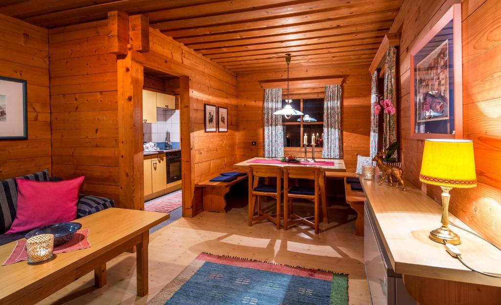 Posedenie v ubytovaní Chalets Ebner