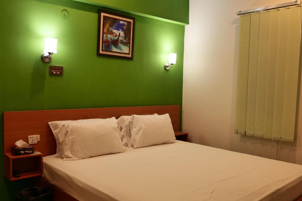 Remarkable Diamond Apartment Dha Defense Karachi, Karachi Updated