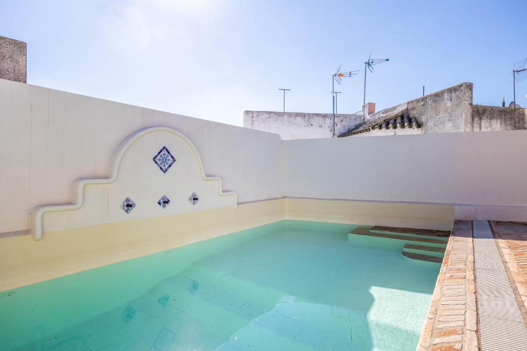 CASA PALACIO SXVIII CON PISCINA en centro histórico de ...