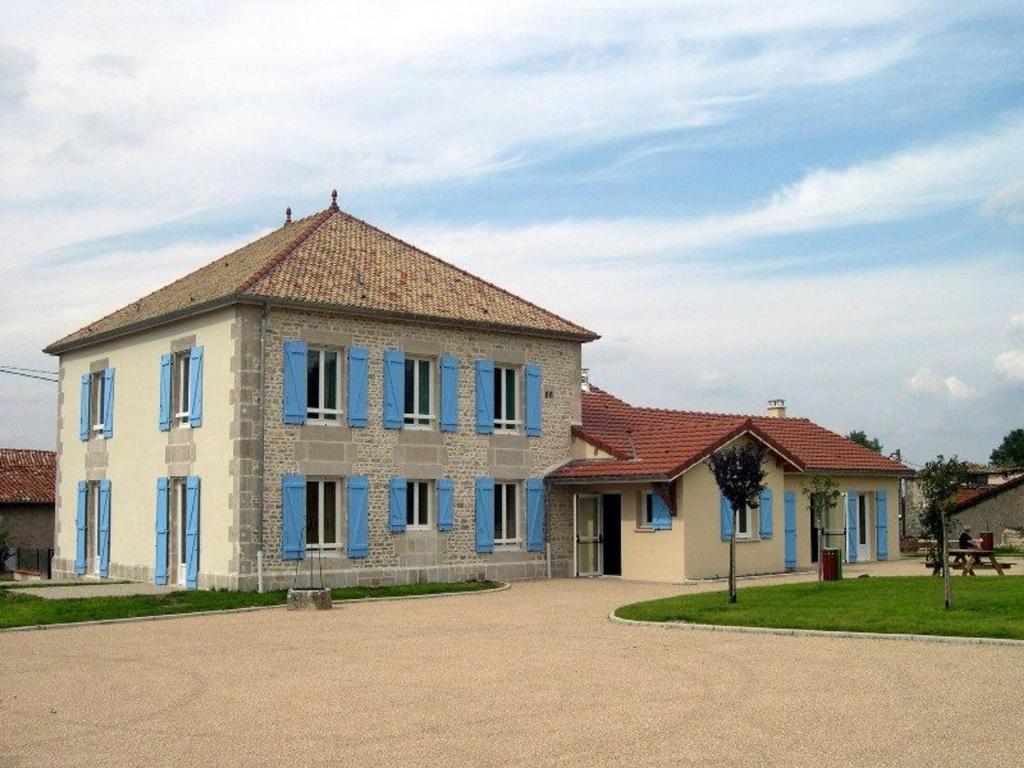 Maison Typique avec Jardin, Près Chemin Historique et Loisirs - Animaux Acceptés - FR-1-611-30 - Holiday Home (12 Adults)