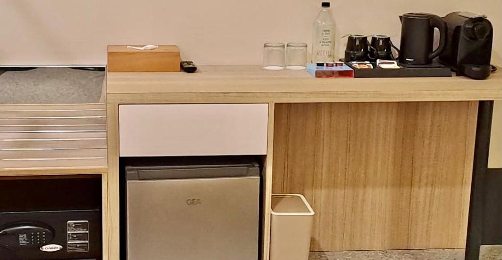 Kuchyň nebo kuchyňský kout v ubytování Liberta Hub Blok M Jakarta