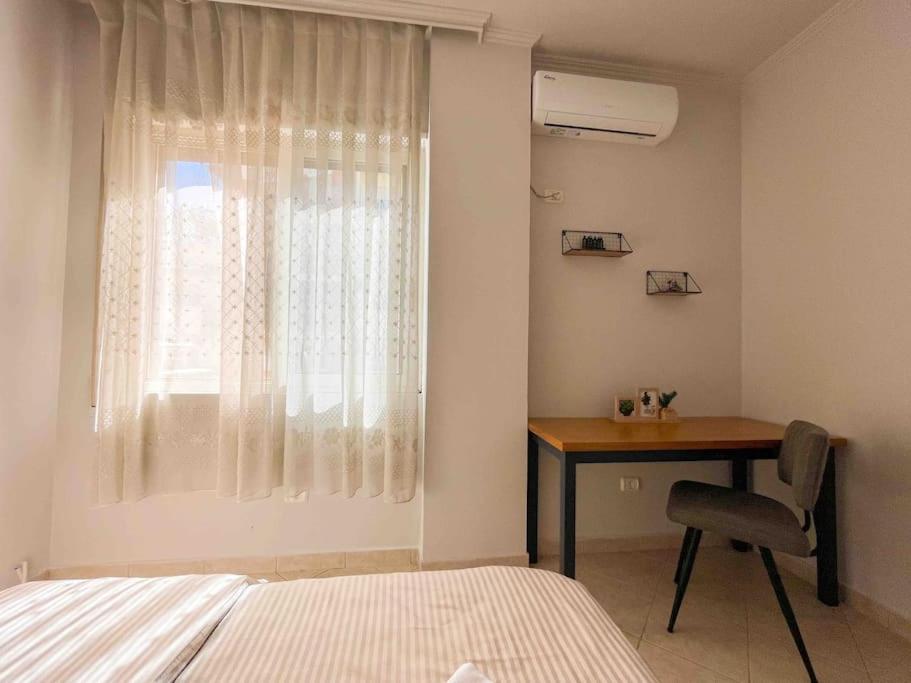 Downtown Flat near Center with 24h Self Check-In - Image 2