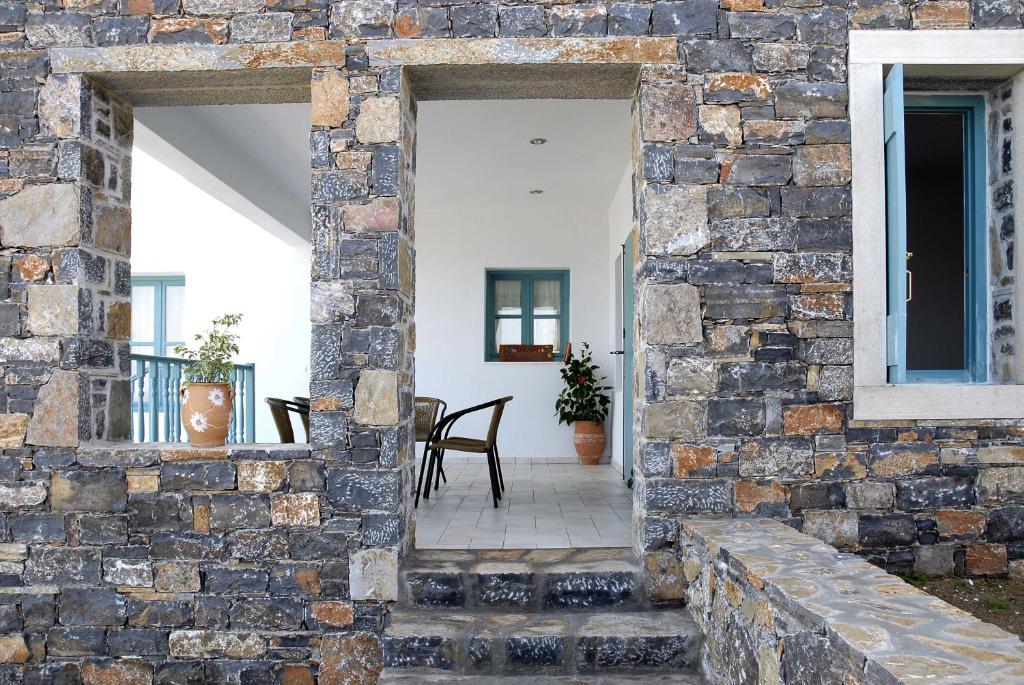 Balkón nebo terasa v ubytování Mohlos Villas