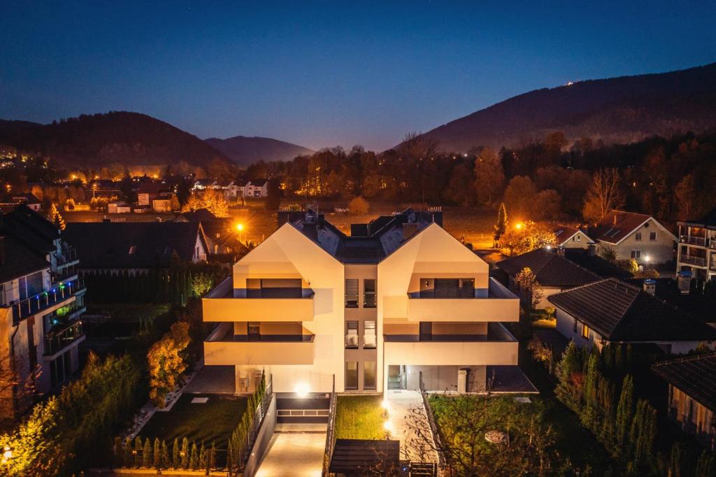 Výhľad na hory alebo výhľad na hory priamo z apartmánu
