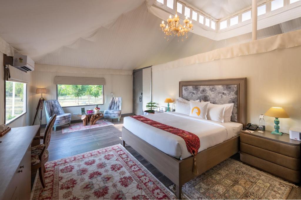 WelcomHeritage Cheetahgarh Resort & Spa - Khema豪华帐篷