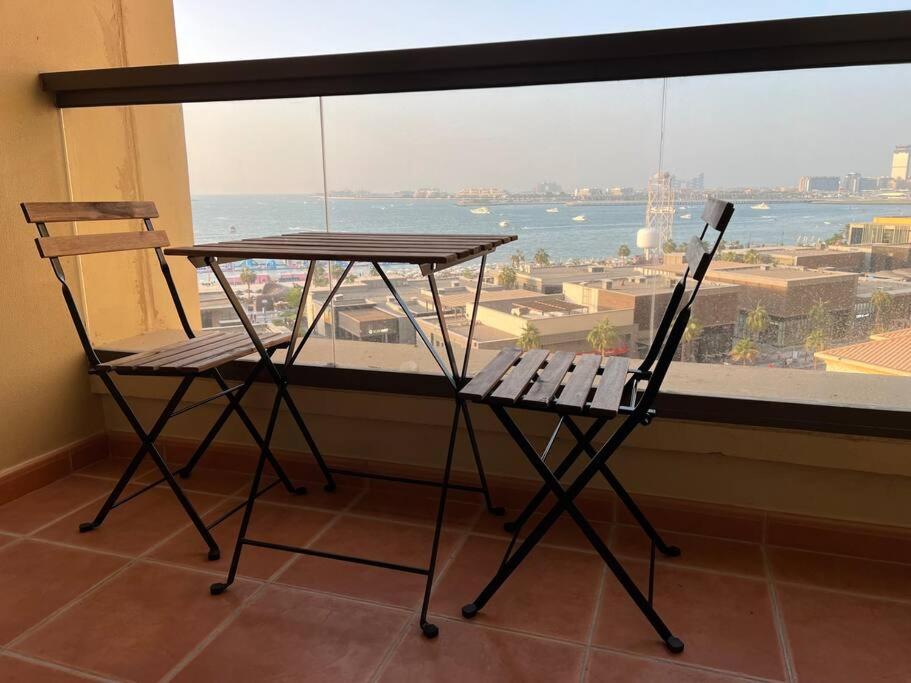 Fotografie z fotogalerie ubytování Island living in the heart of JBR, 3 bedrooms v Dubaji