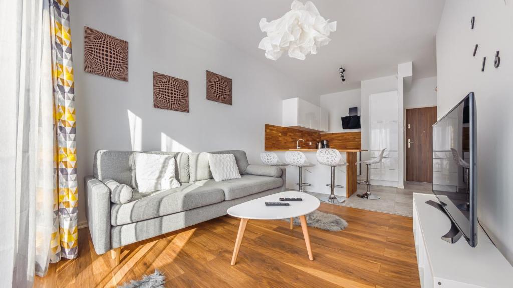 Televízia a/alebo spoločenská miestnosť v ubytovaní Apartments Jaglana with Parking & SPA