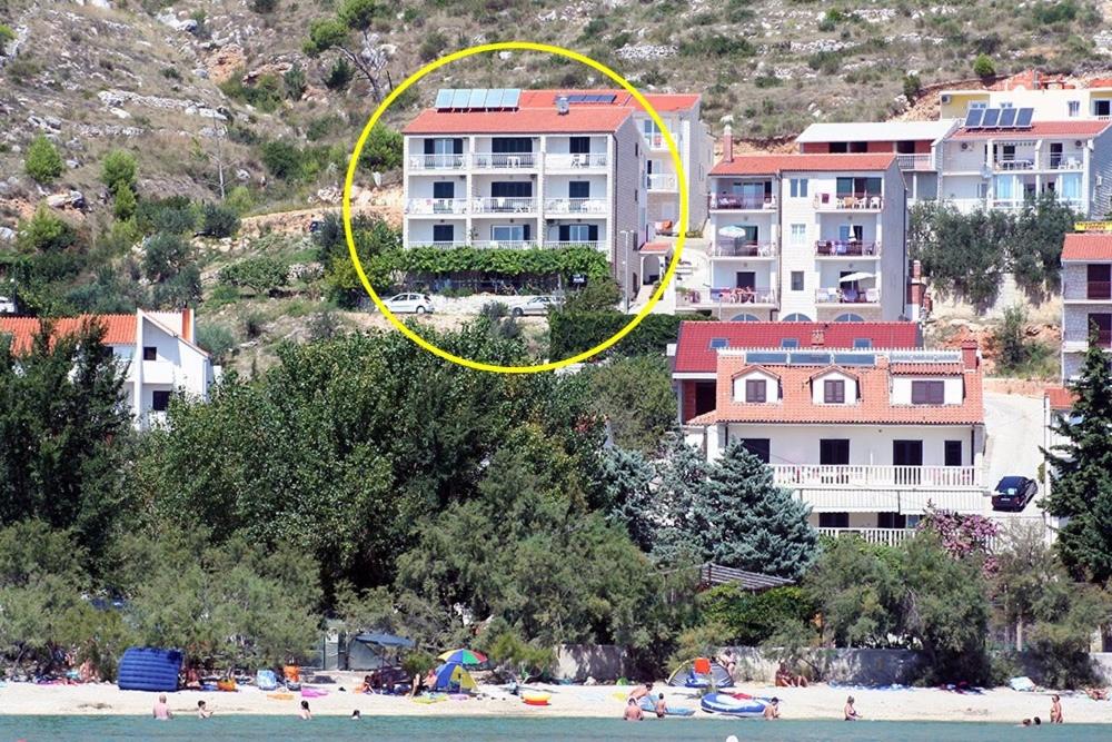Fotografia z galérie ubytovania Studio apartment in Duce with sea view, balcony, air conditioning, WiFi 4167-7 v destinácii Duće