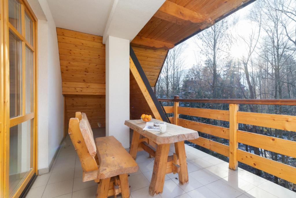 Balkón alebo terasa v ubytovaní Kaszelewskiego Apartment Zakopane by Noclegi Renters