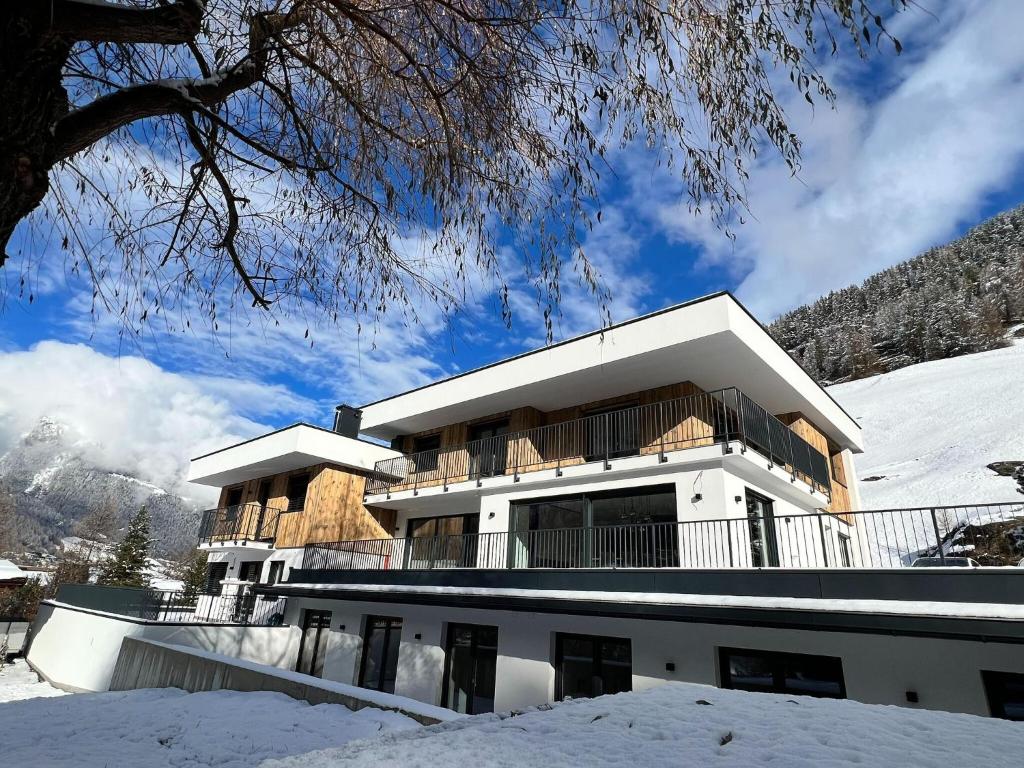 Apartment in Sölden near Ski Lifts