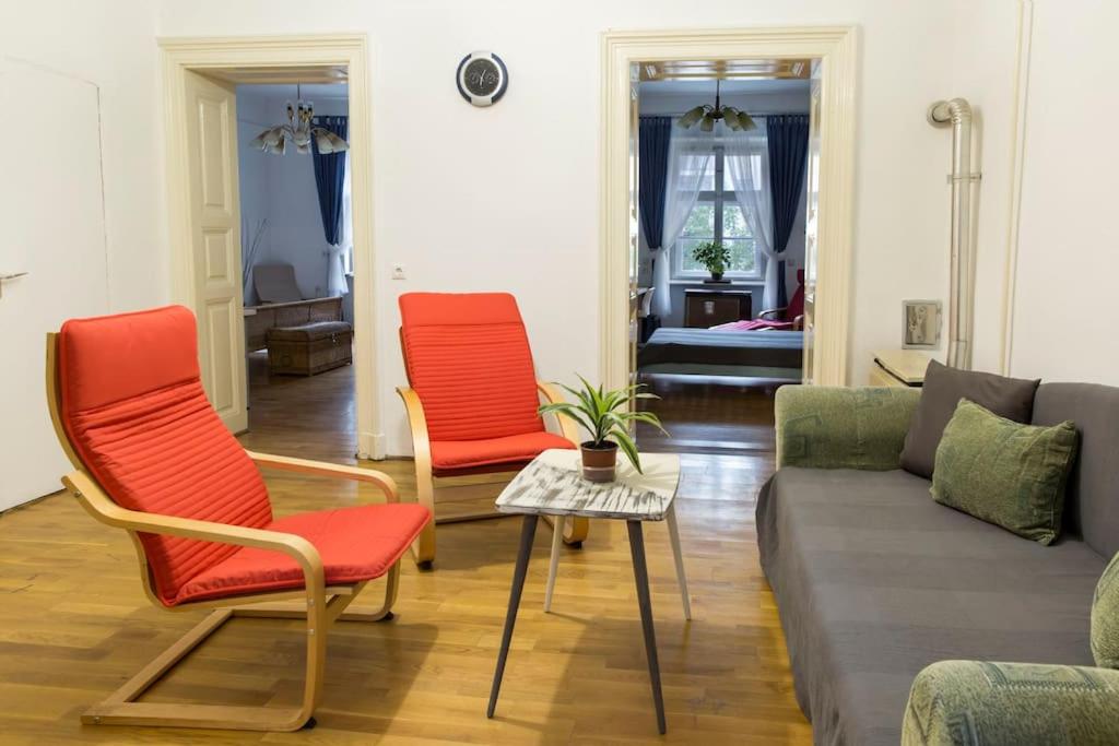 Posedenie v ubytovaní B333 Apartment - In the heart of the city