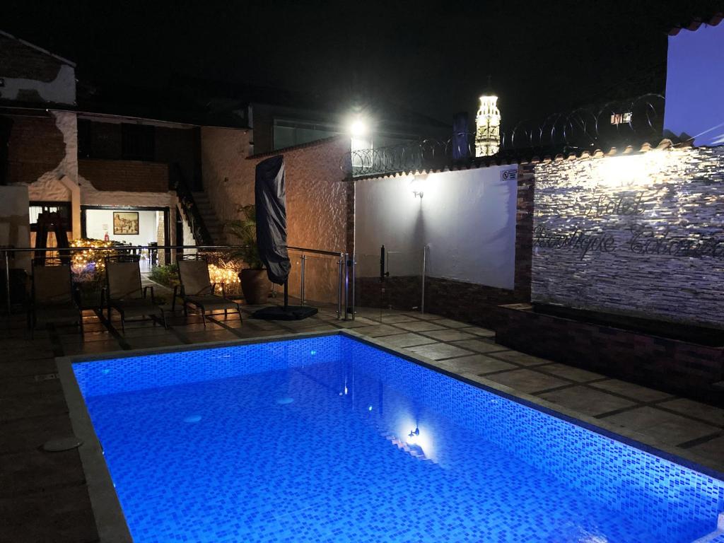 Bazén v ubytování Hotel Boutique Colonial Cartago nebo v jeho okolí