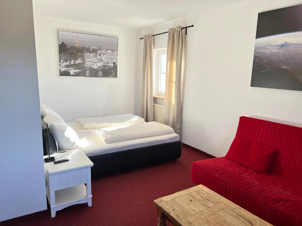 Postel nebo postele na pokoji v ubytování Waldhotel Seefeld