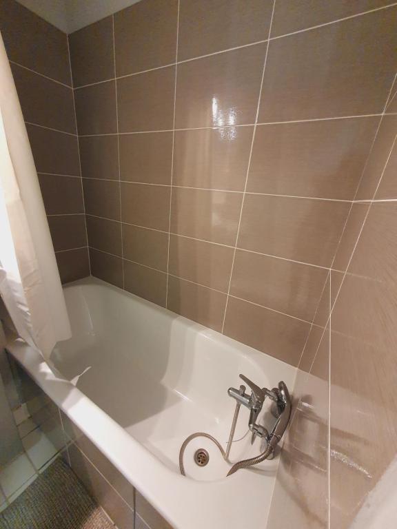 Kúpeľňa v ubytovaní Suite Thalassa 1ère ligne Plages du Couchant Wifi - ROSSIconciergerie - Linge inclus