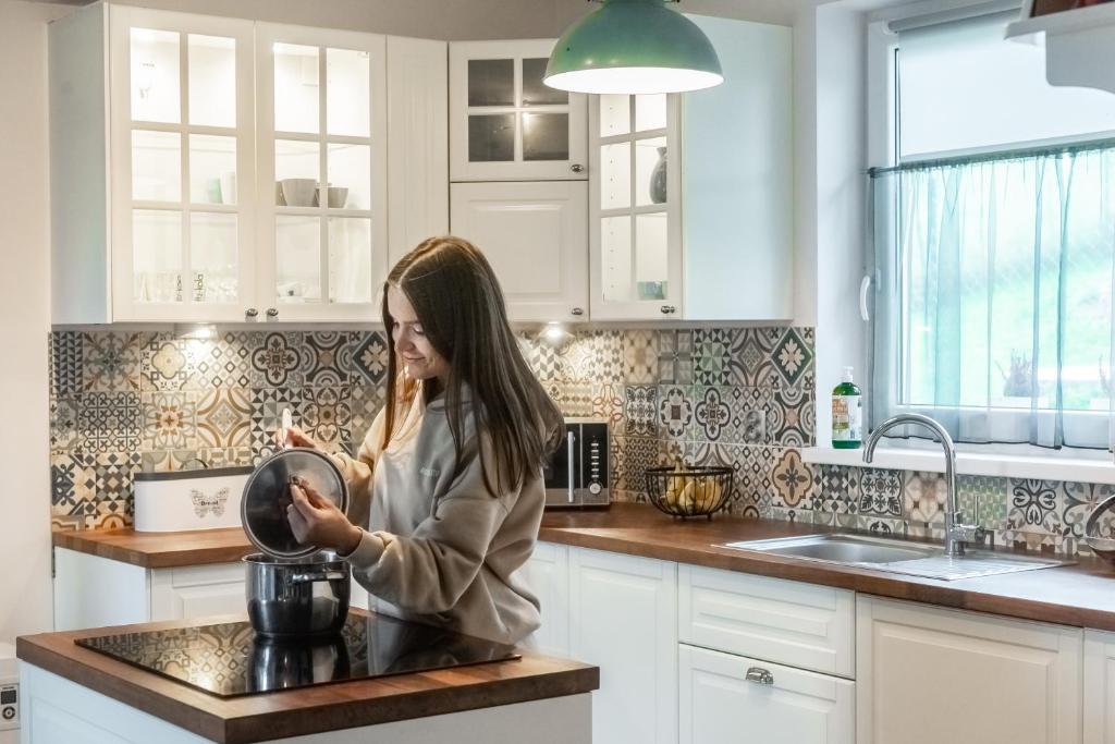 Kuchyňa alebo kuchynka v ubytovaní Villove Domy Spa