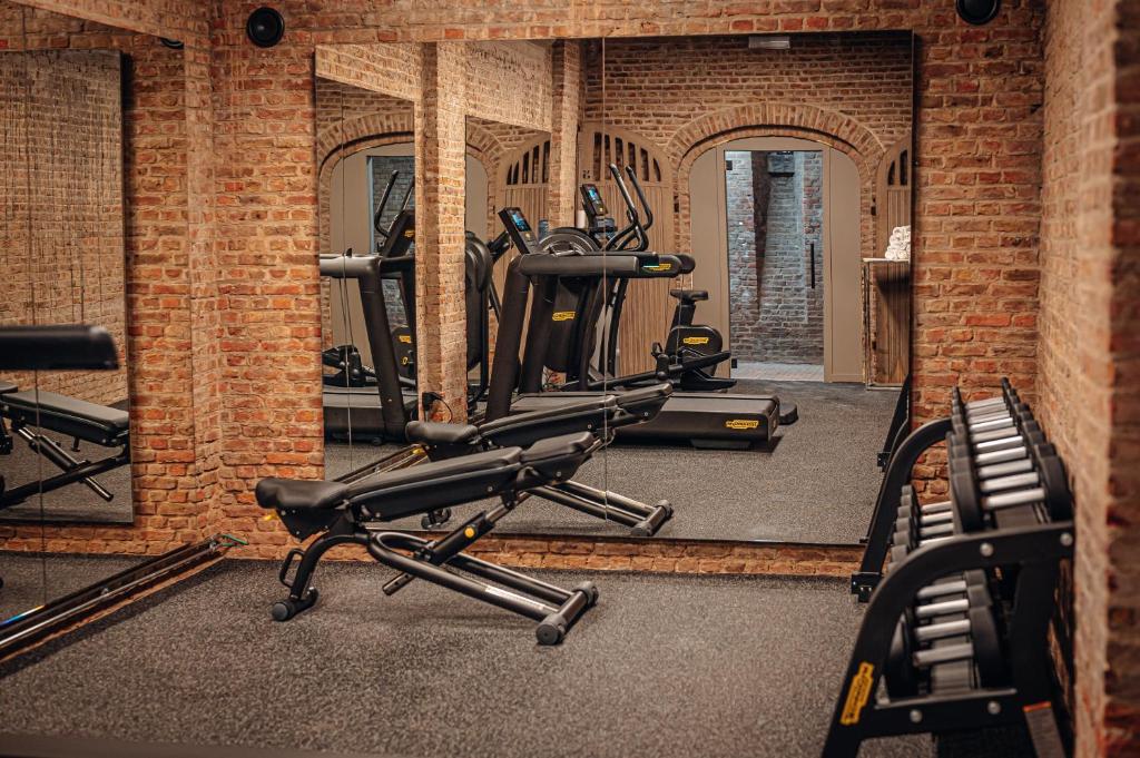 Fitness centrum a/nebo fitness zařízení v ubytování Van der Valk Hotel Mechelen