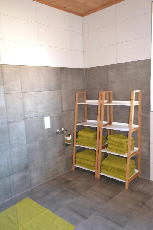 Poschodová posteľ alebo postele v izbe v ubytovaní Ferienwohnung Känzeleblick