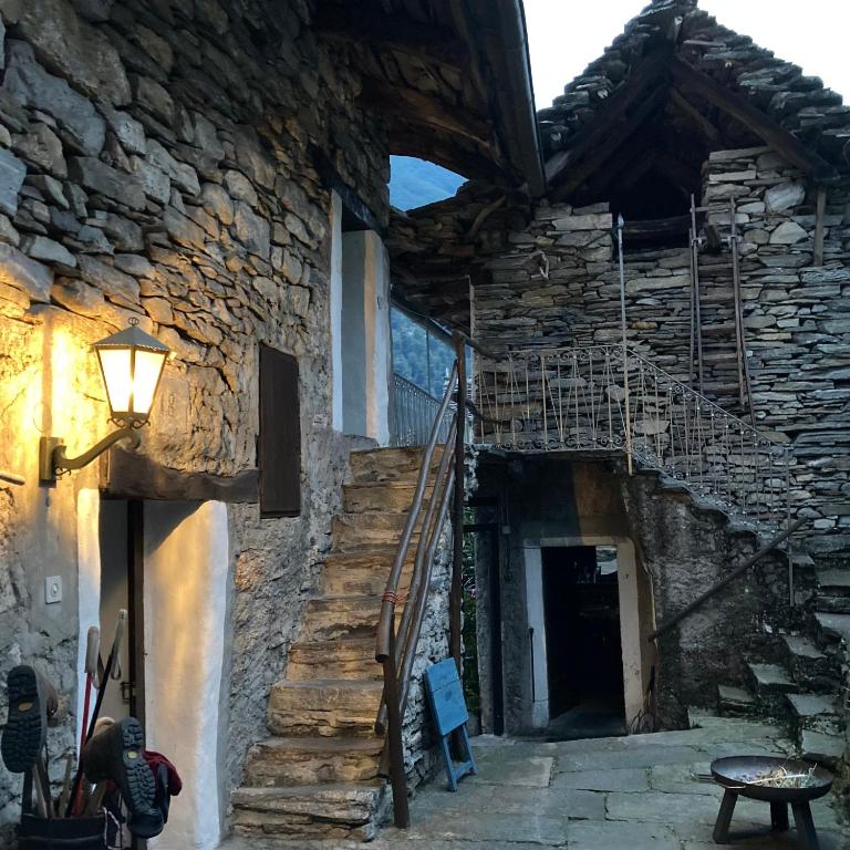 Fotografie z fotogalerie ubytování Casa Bruja Tradizionale Rustico Ticinese v destinaci Mergoscia