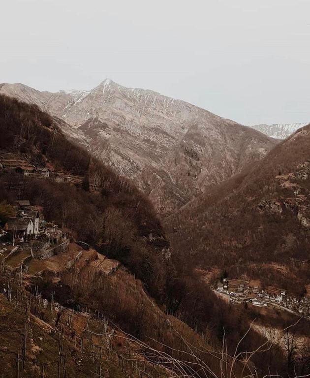 Nespecifikovaný výhled na hory nebo výhled na hory při pohledu z apartmánu