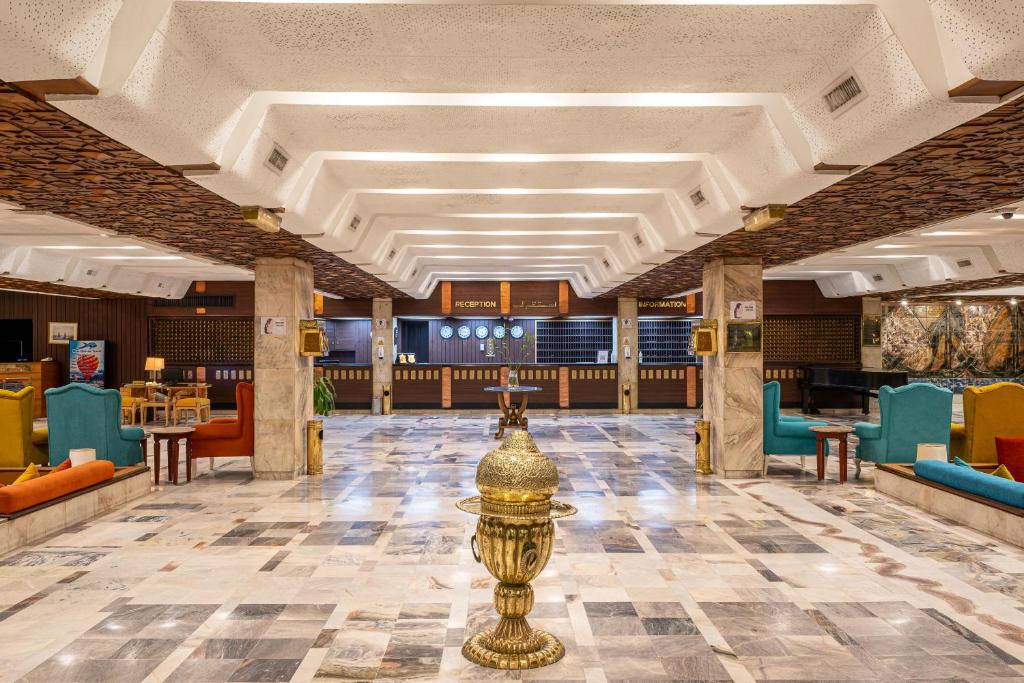 Posezení v ubytování Aracan Eatabe Luxor Hotel