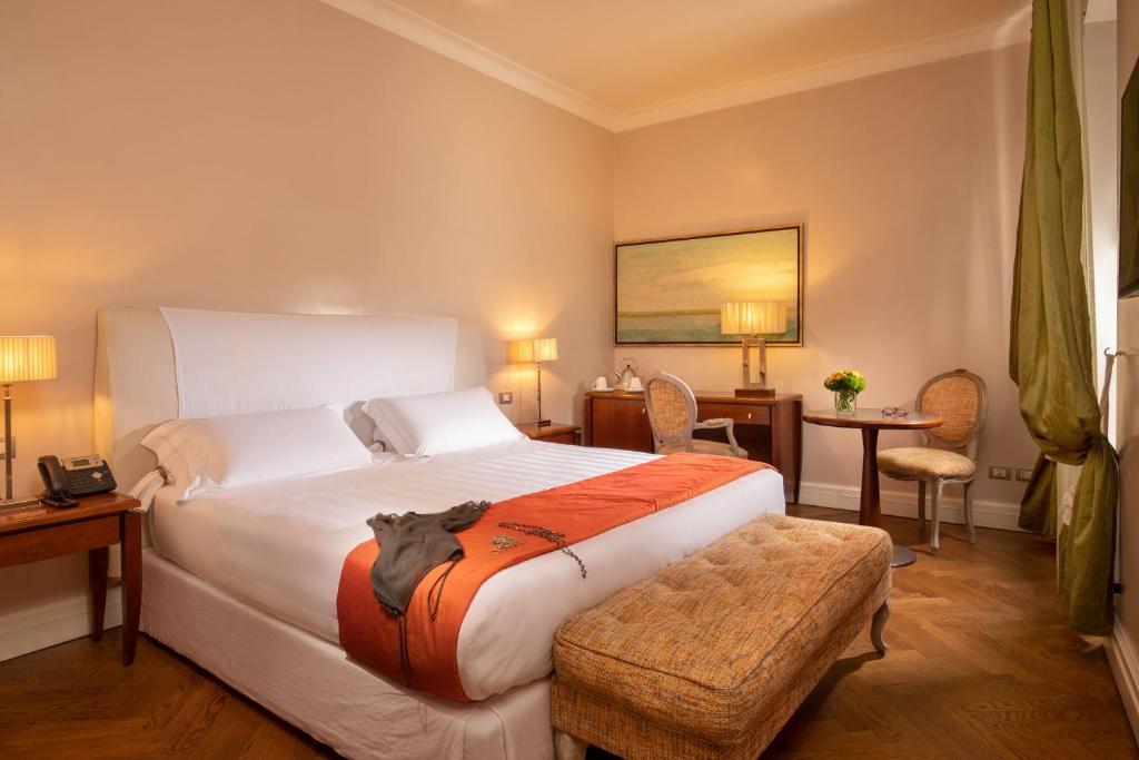 
Double or Twin Room - Annex Building - Via del Corso 75
