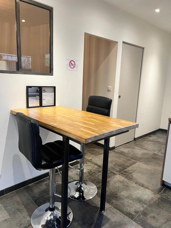 Le Saint Symphorien, parking gratuit privée - Apartment Mit 1 Schlafzimmer
