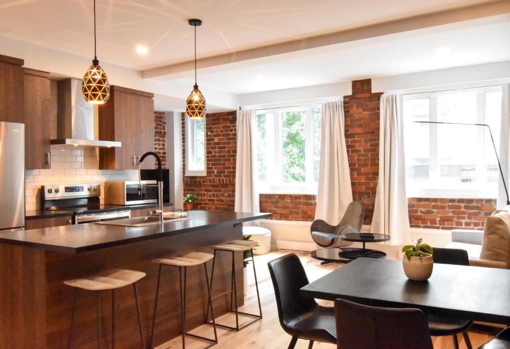 Bati Crib, Quebec City (updated prices 2024)