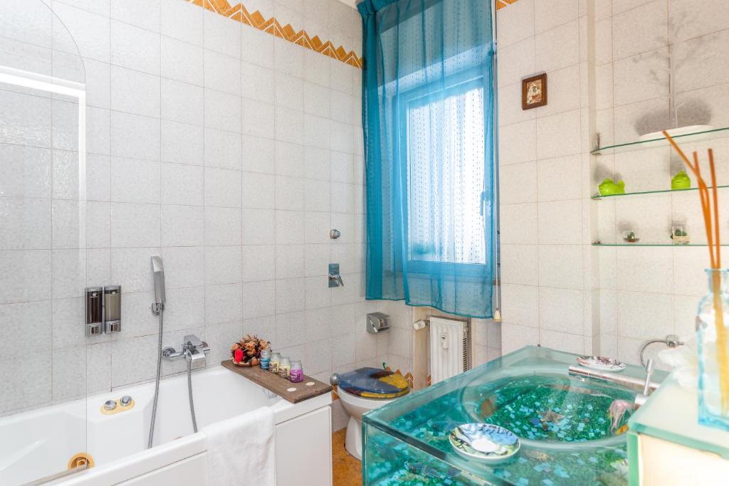 Łazienka w obiekcie Cagliari Centro Città Rooms