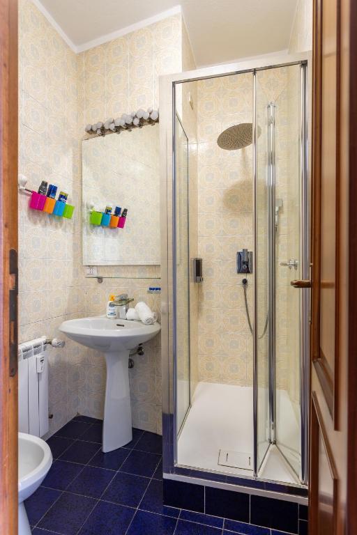 Łazienka w obiekcie Cagliari Centro Città Rooms