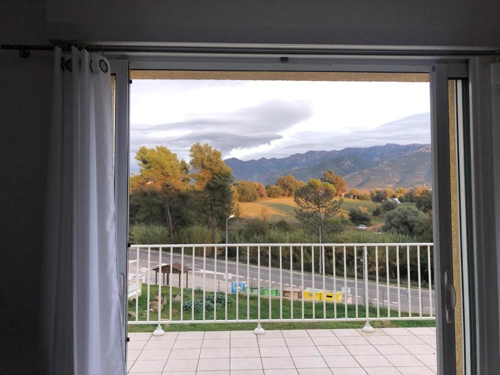 Výhľad na hory alebo výhľad na hory priamo z apartmánu