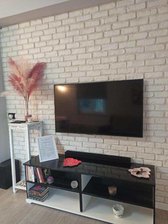 A television and/or entertainment centre at La nostra casetta