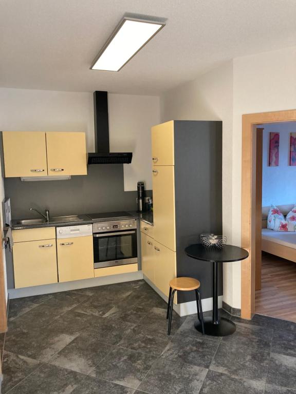 Kuchyňa alebo kuchynka v ubytovaní Ferienwohnung Gritsch Sommercard inclusive