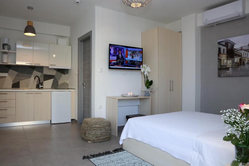 Steleni Seaside Suites - 7