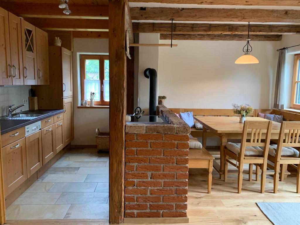 Kuchyň nebo kuchyňský kout v ubytování Ferienhaus Gaiswinkler