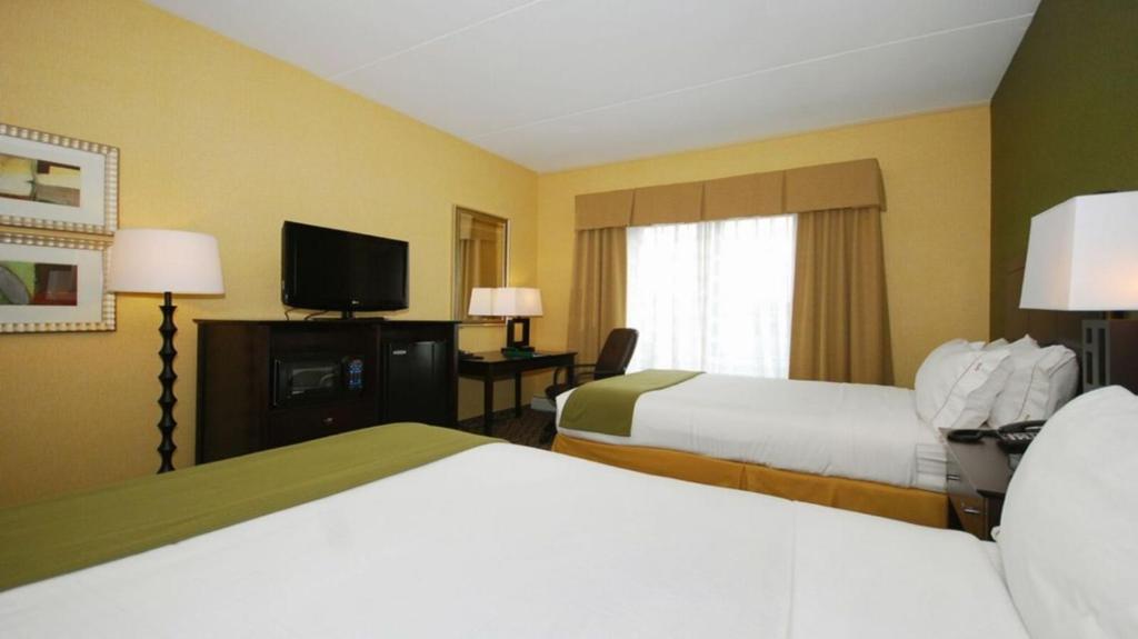 Wingate by Wyndham Kittanning - Double Room With Two Double Beds - Non-Smoking