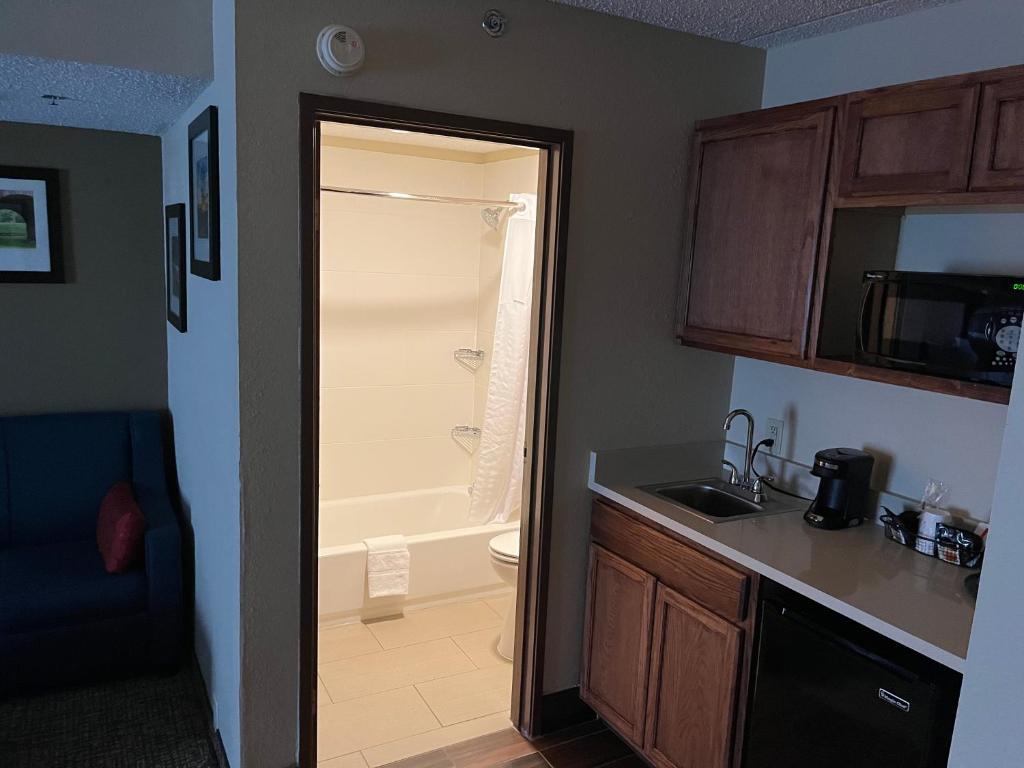 Wingate by Wyndham Clearfield photo