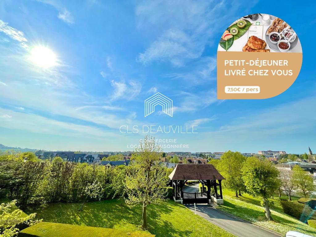 um panfleto para um evento em um parque com um gazebo em Le Yearling C.L.S Deauville em Deauville