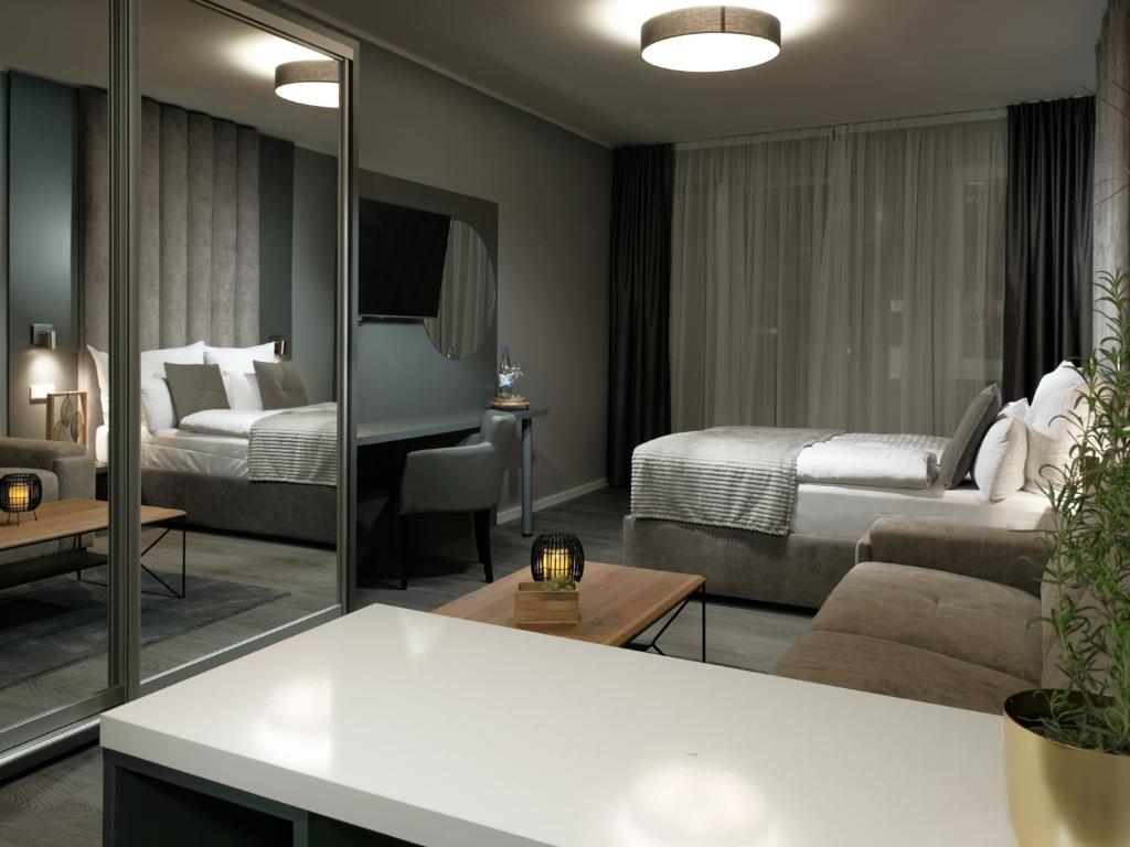 THE ROOMS - Hotel & House, Frankfurt – Updated 2023 Prices